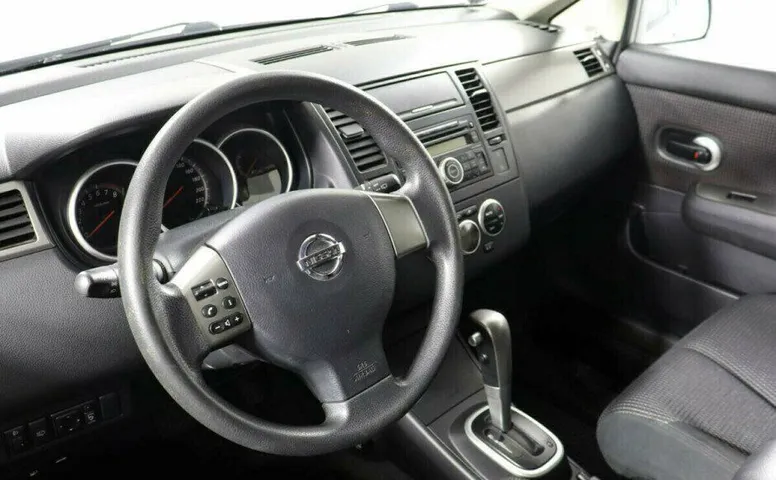 Nissan Tiida 1.6 Автомат