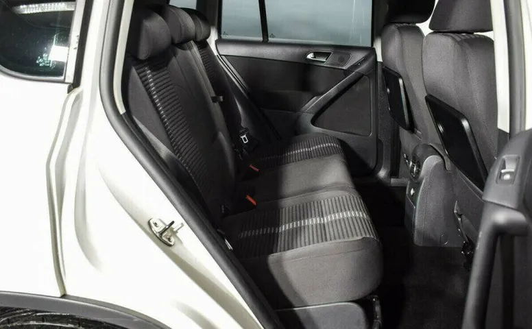 Volkswagen Tiguan 2.0 Автомат