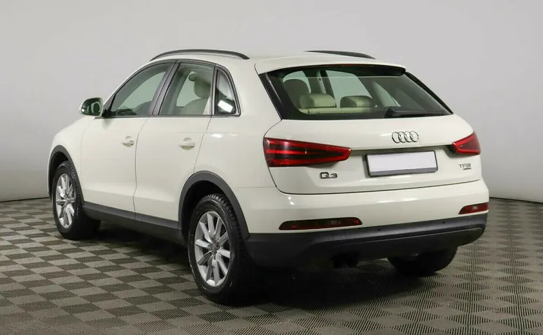 Audi Q3 I (8U)