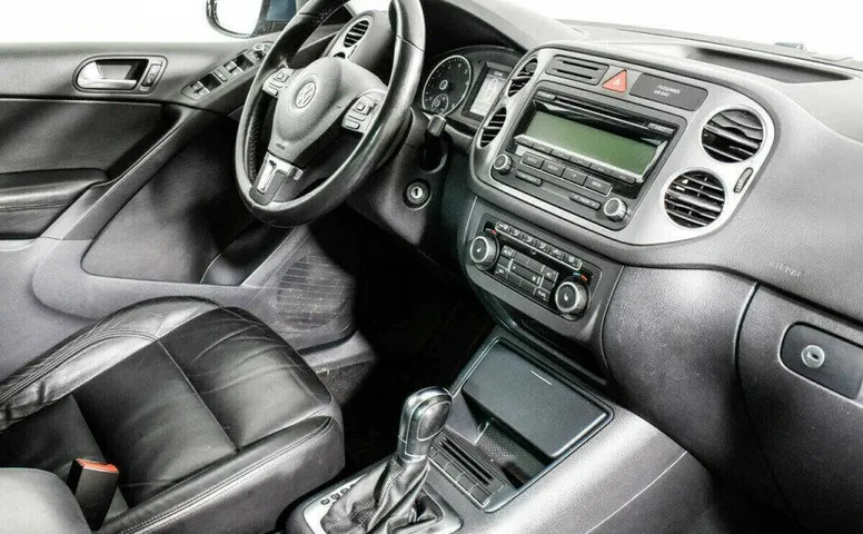 Volkswagen Tiguan 2.0 Автомат