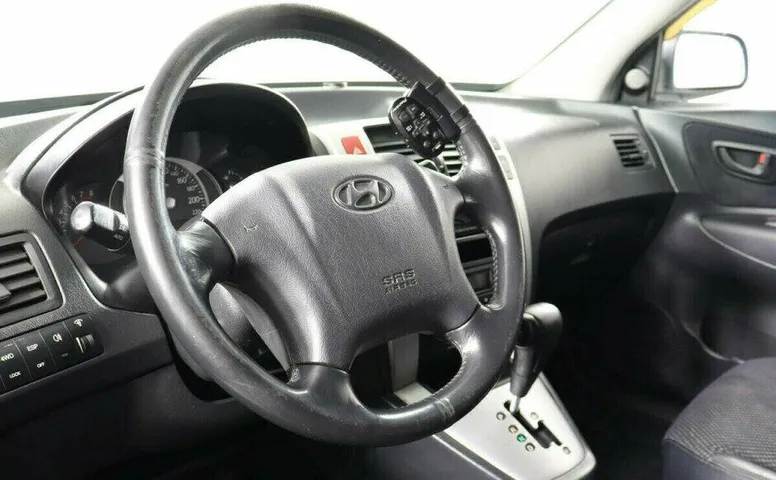 Hyundai Tucson 2.0 Автомат