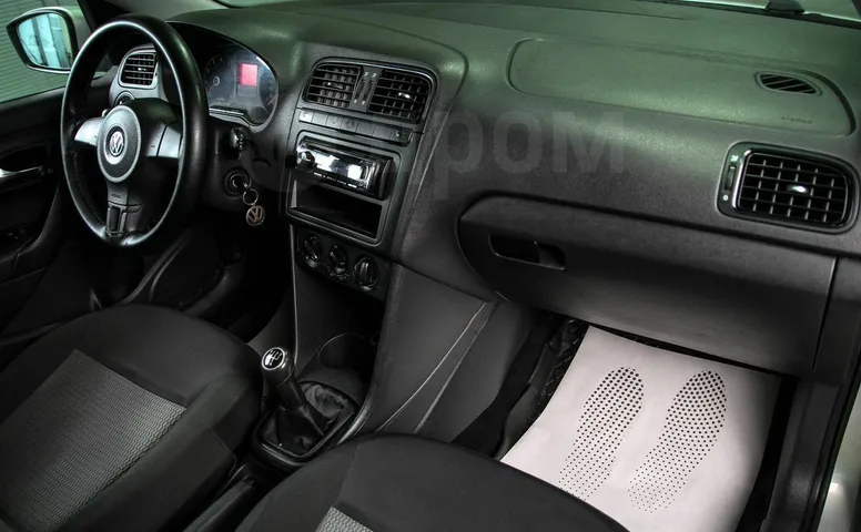 Volkswagen Polo, 5 поколение