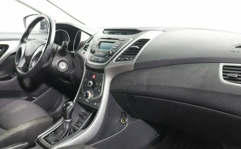Hyundai Elantra 1.6 Автомат