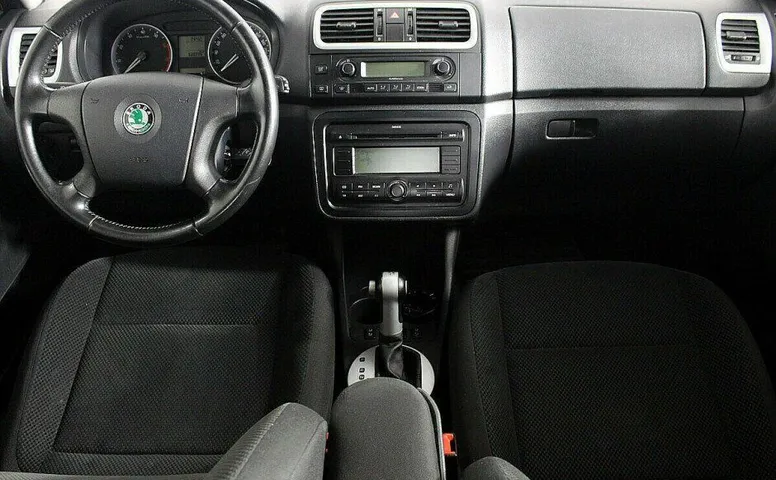 Skoda Fabia 1.6 Автомат