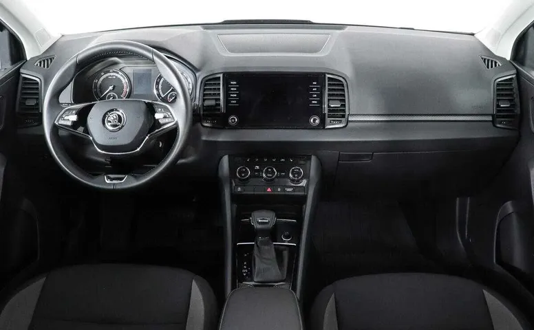 Skoda karoq мкпп 2021 с пробегом 11 640 км