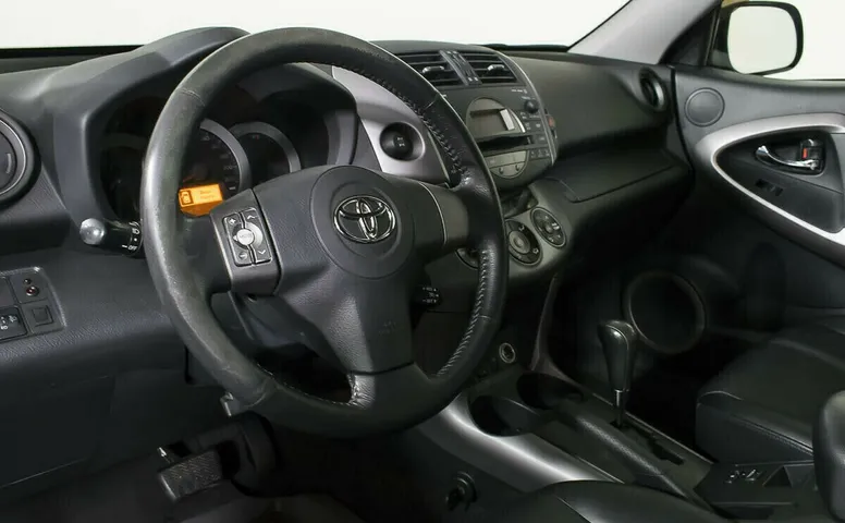 Toyota RAV4 III (XA30)