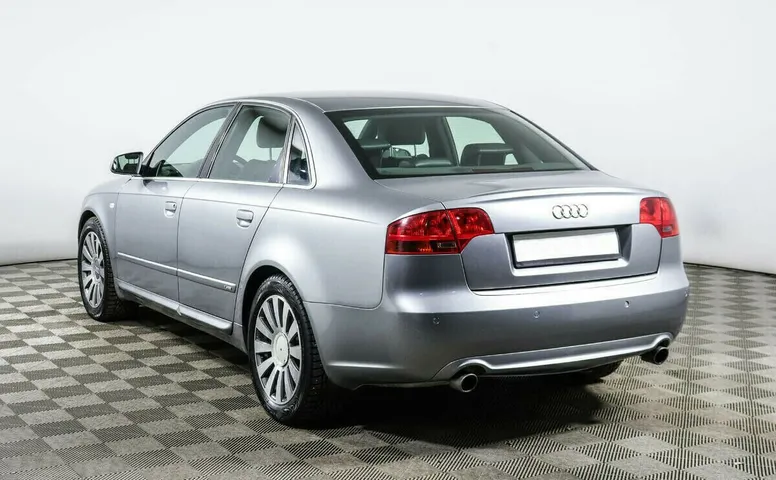 Audi A4 III (B7)