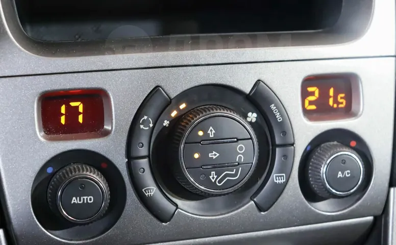 Peugeot 308, 1 поколение, рестайлинг