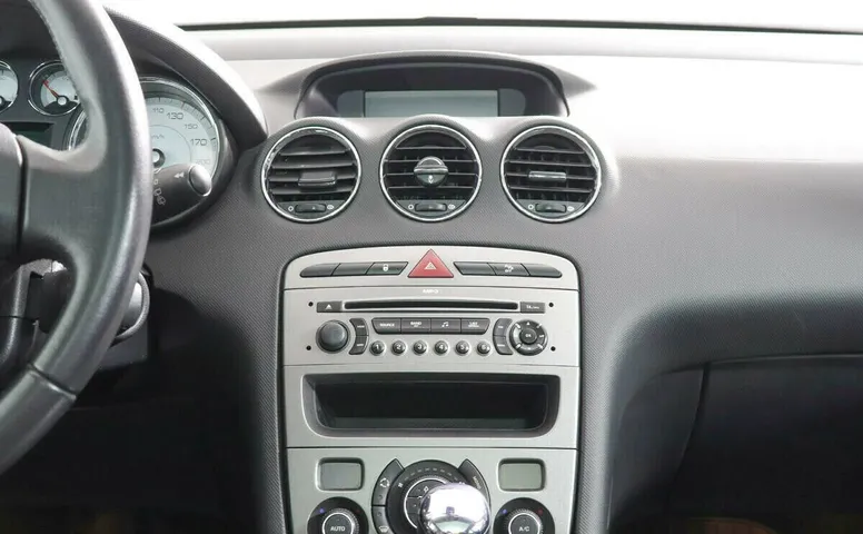 Peugeot 308 I