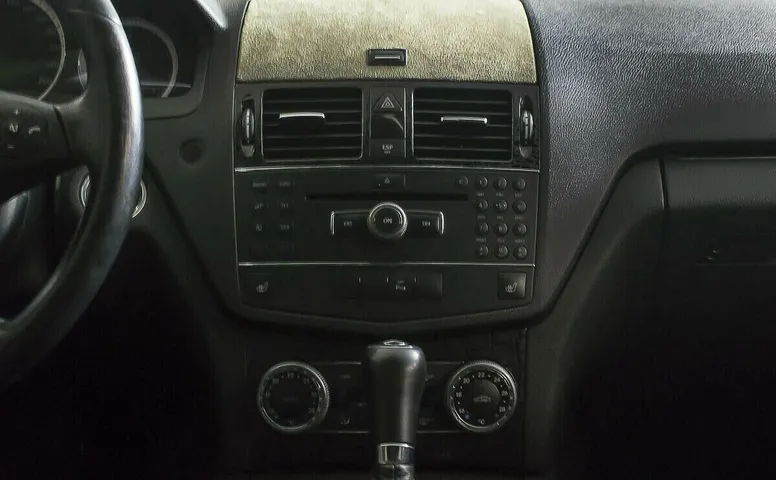 Mercedes-Benz C-Класс III (W204)