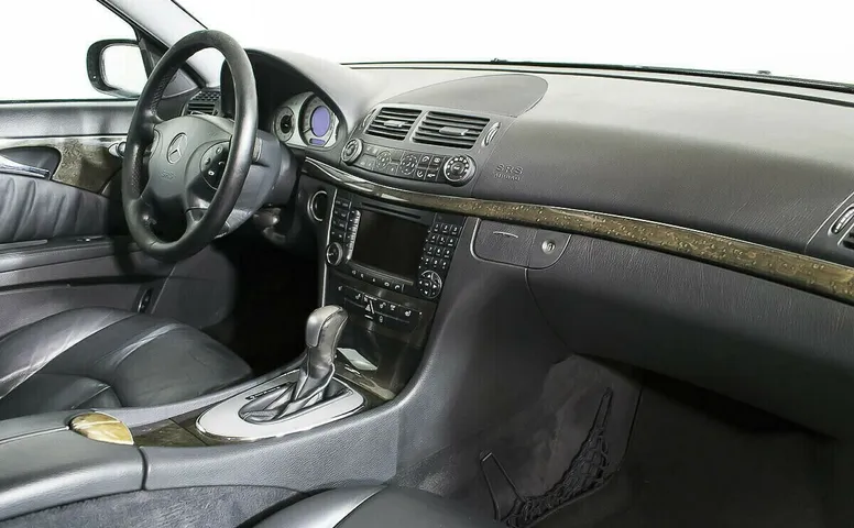 Mercedes-Benz E-Класс III (W211, S211)