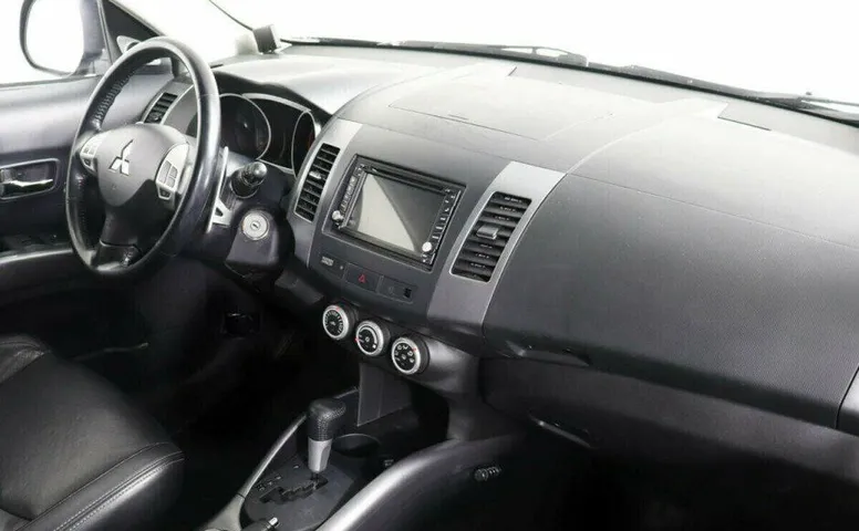 Mitsubishi Outlander 2.4 Вариатор