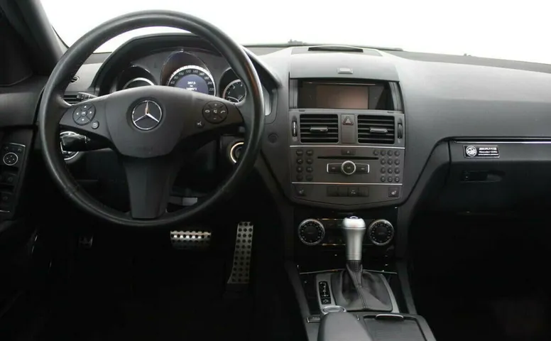 Mercedes-Benz C-Класс III (W204)