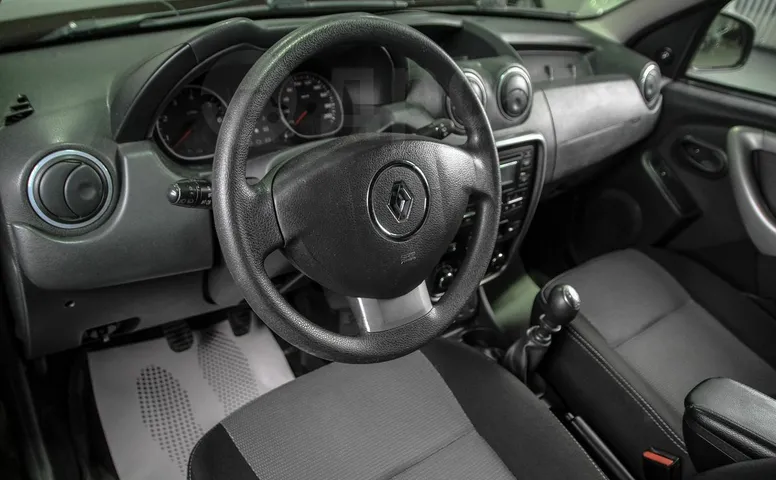 Renault Duster, 1 поколение