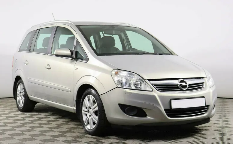 Opel Zafira B Рестайлинг