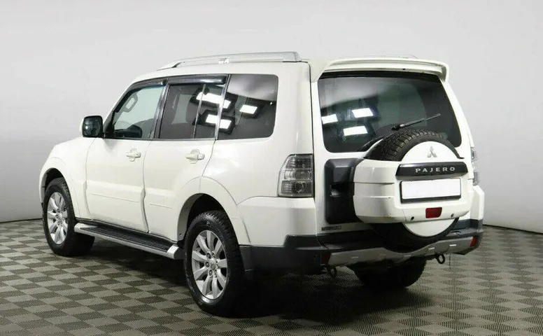 Mitsubishi Pajero 3.2 Автомат