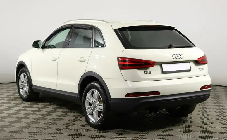 Audi Q3 I (8U)
