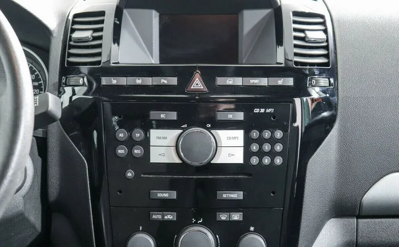 Opel Zafira B Рестайлинг
