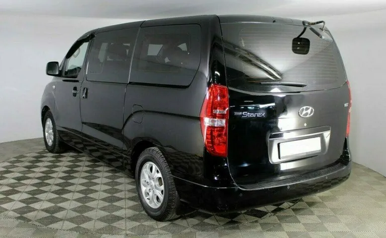 Hyundai Grand Starex 2.5 Автомат