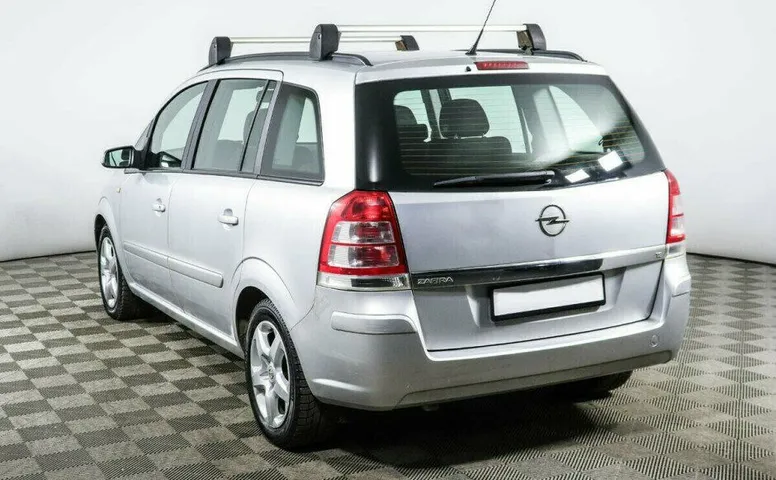 Opel Zafira 1.8 Робот