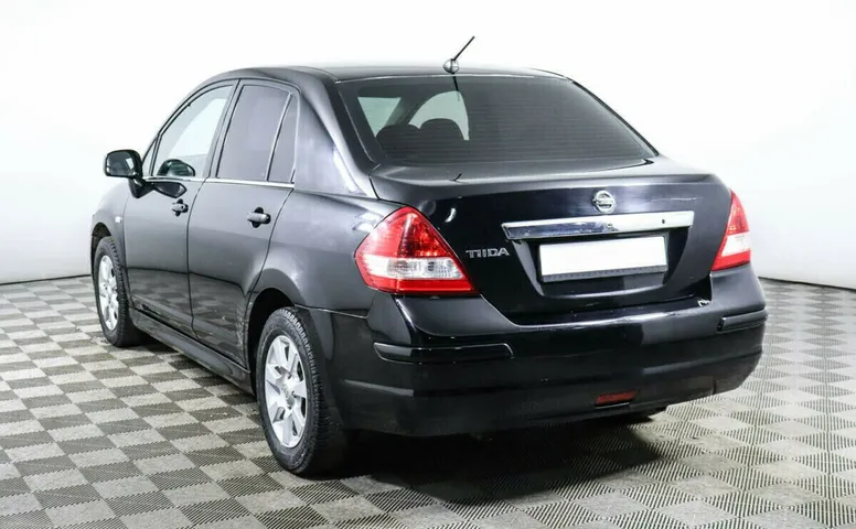 Nissan Tiida I Рестайлинг