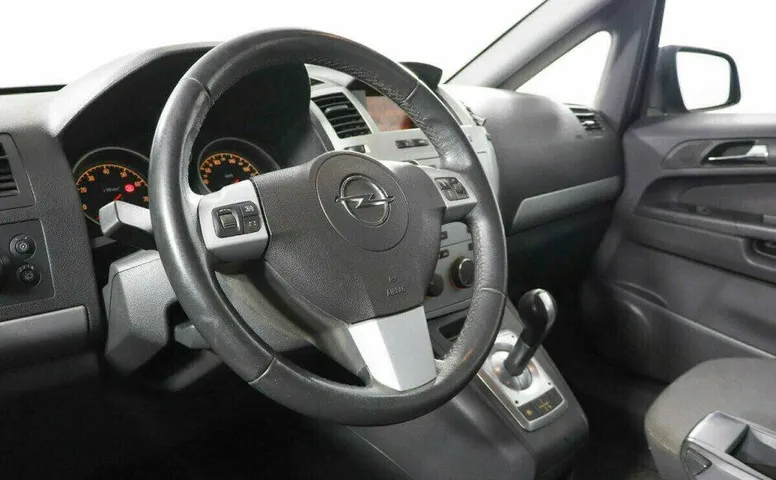 Opel Zafira 1.8 Робот