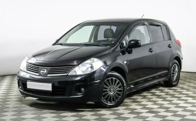 Nissan Tiida 1.6 Автомат