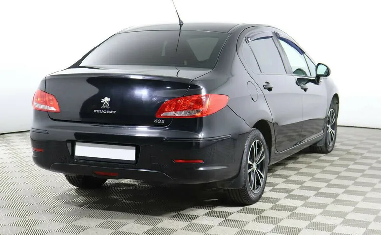 Peugeot 408 I