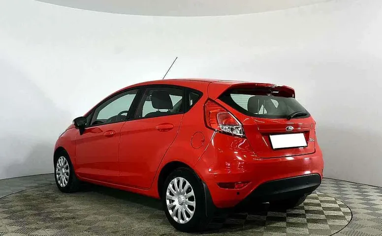 Ford fiesta робот 2016 с пробегом 70 853 км