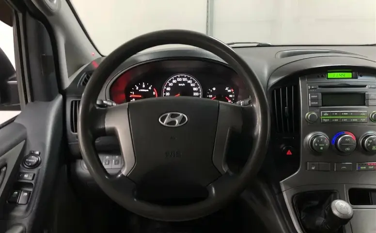 Hyundai H-1