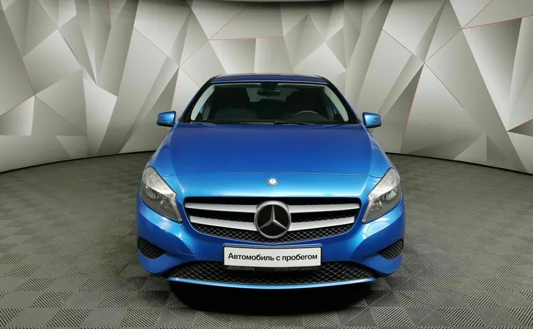 Mercedes-Benz A-Класс 180 7G-DCT (122 л.с.) Синий