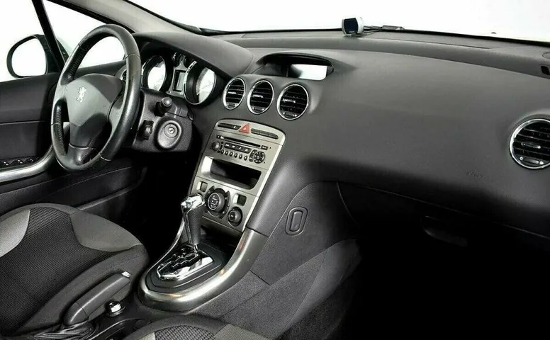 Peugeot 308 1.6 Автомат