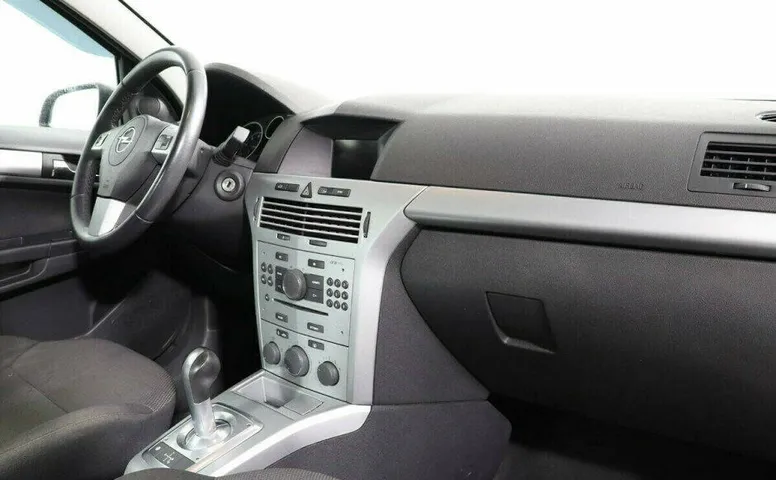 Opel Astra 1.6 Робот