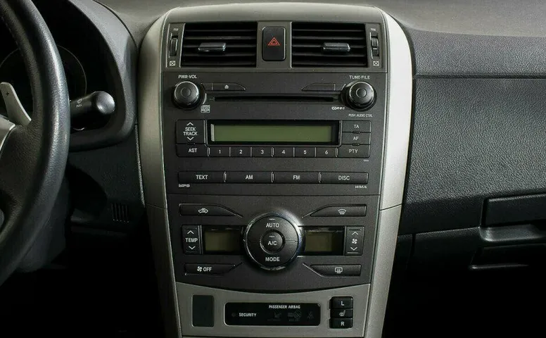 Toyota Corolla 1.6 Робот