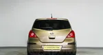 Nissan Tiida, 1 поколение