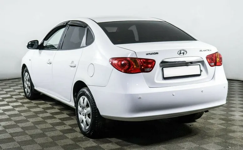 Hyundai Elantra IV (HD)