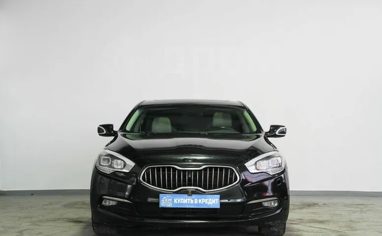 Kia Quoris, 1 поколение