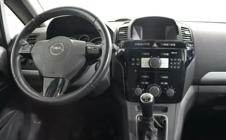 Opel Zafira B Рестайлинг