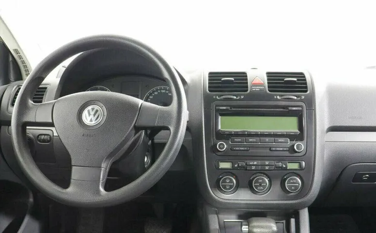 Volkswagen Jetta 1.6 Автомат