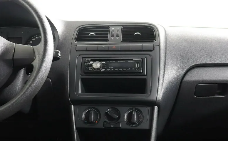 Volkswagen Polo V