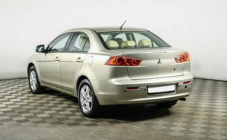 Mitsubishi Lancer 1.8 Вариатор