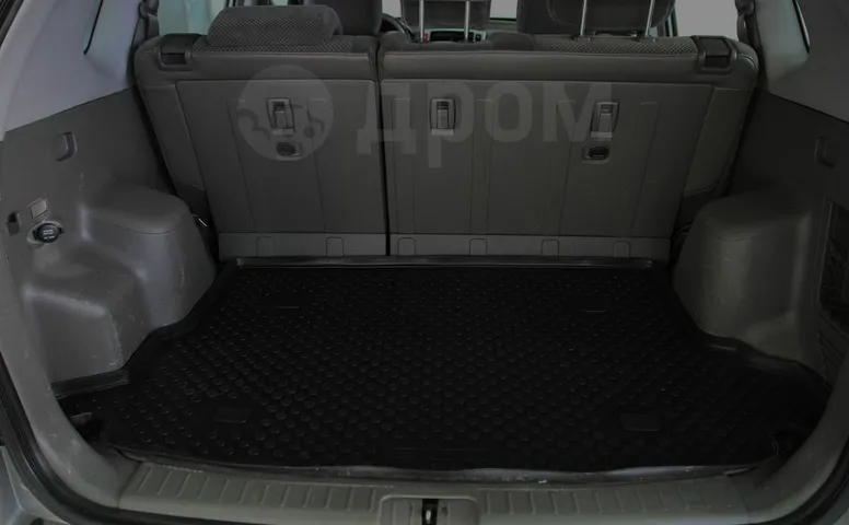 Hyundai Tucson, 1 поколение
