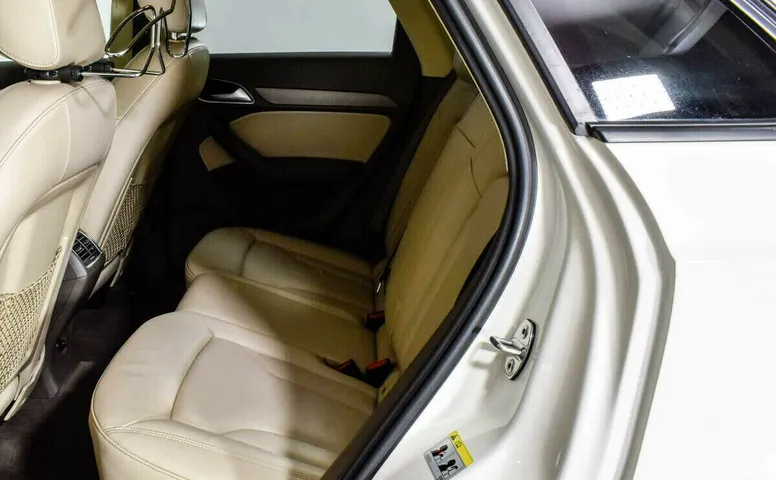 Audi Q3 I (8U)