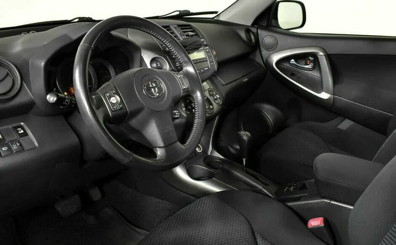 Toyota RAV4 2.4 Вариатор