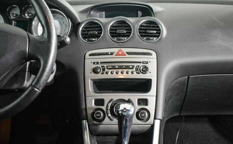 Peugeot 308 1.6 Автомат