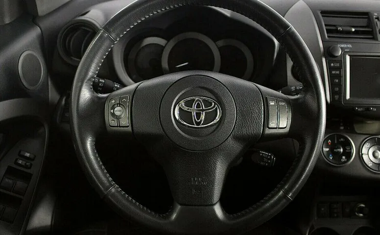 Toyota RAV4 2.4 Автомат