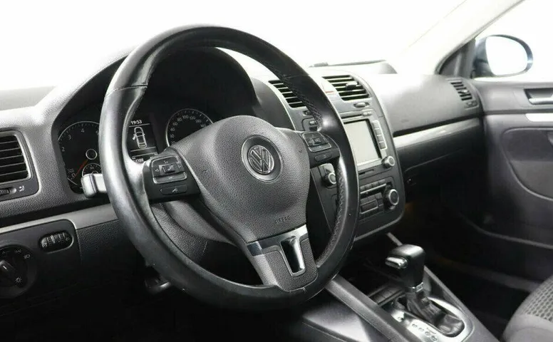 Volkswagen Jetta 1.6 Робот