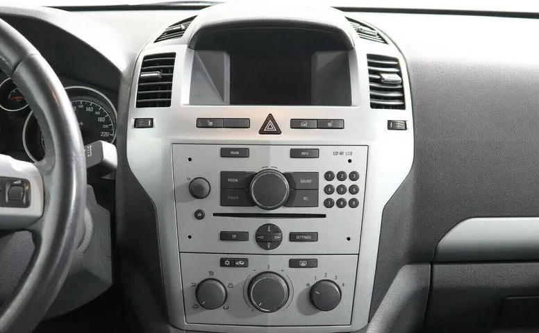 Opel Zafira B Рестайлинг