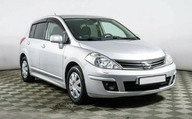 Nissan Tiida 1.6 Автомат