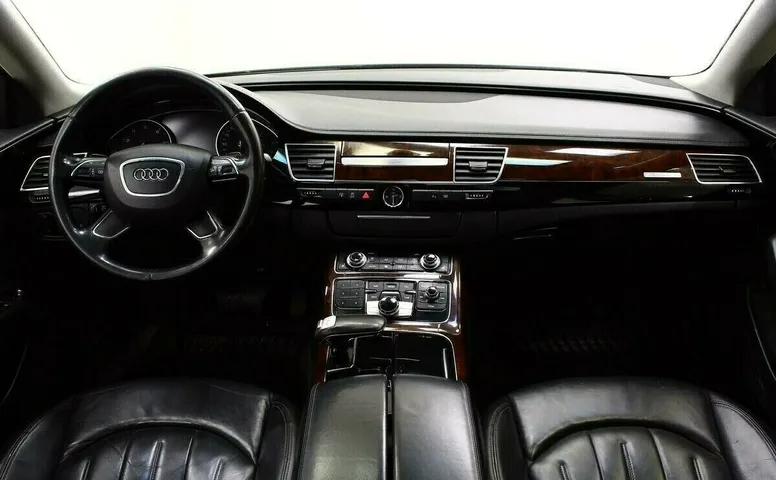 Audi A8 III (D4)